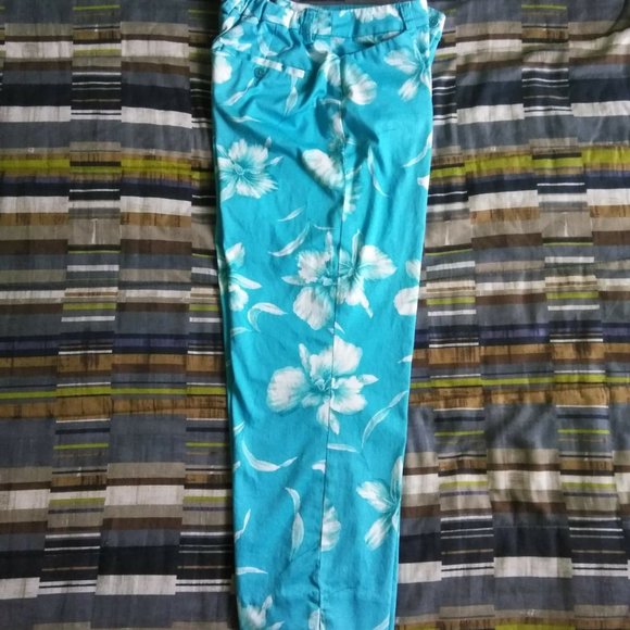 Jones New York Capris - Picture 8 of 9